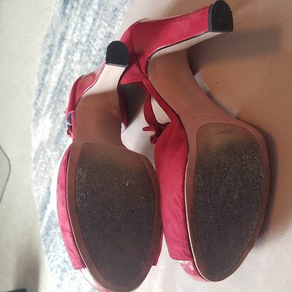 Madden Girl Setra open-toe ruffled t-strap pump - Picture 2 of 10